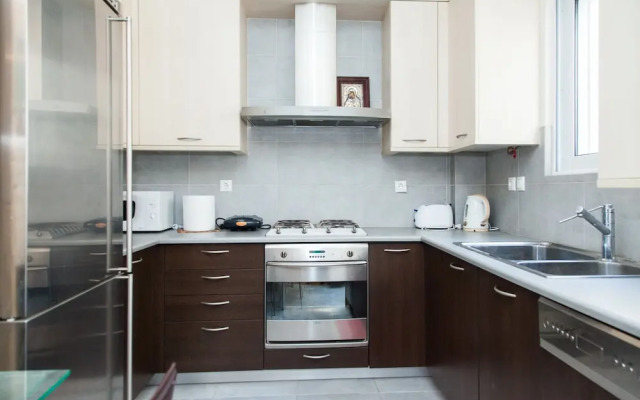 Great apt with amazing view in Koukaki