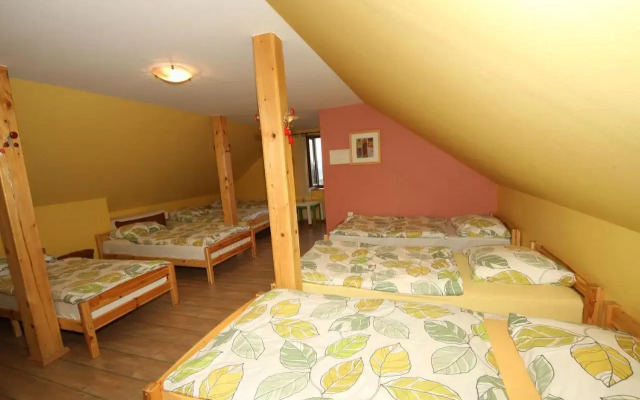 Vineyard Cottage Vrbek