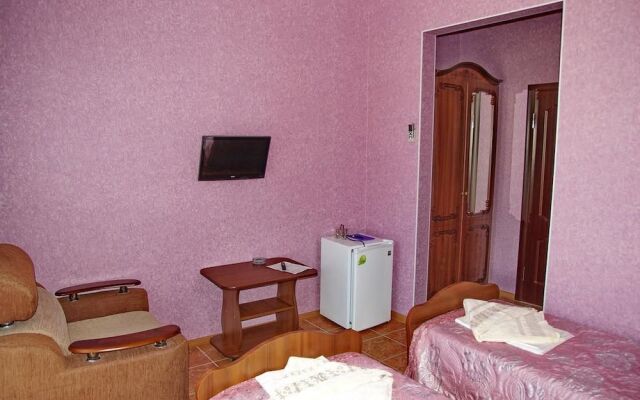 Tikhaya Gavan Guest House