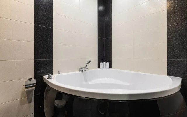 Lee Apartments on Institutskaya street, 6