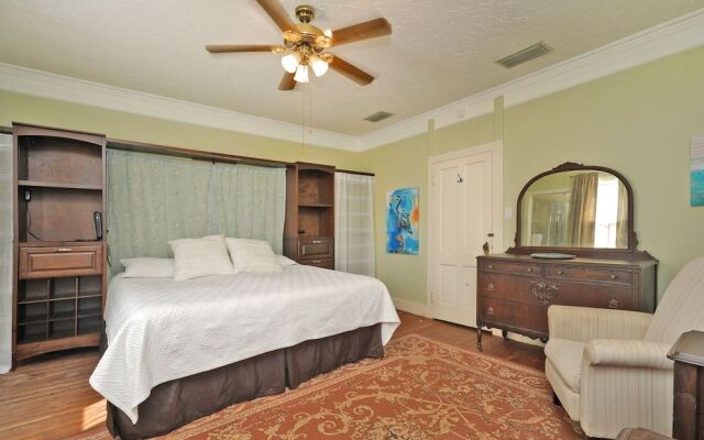 The Wayward Traveler's Inn