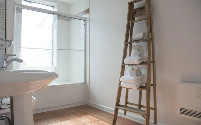 Loft Style 1BR in Plateau by Sonder