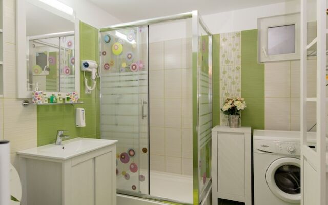 City Center Queen Apartment