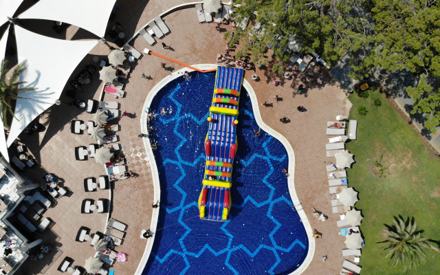 Long Beach Club Nature