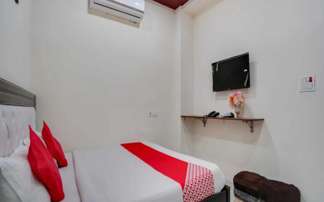 OYO Flagship 70056 Grand Inn Residency