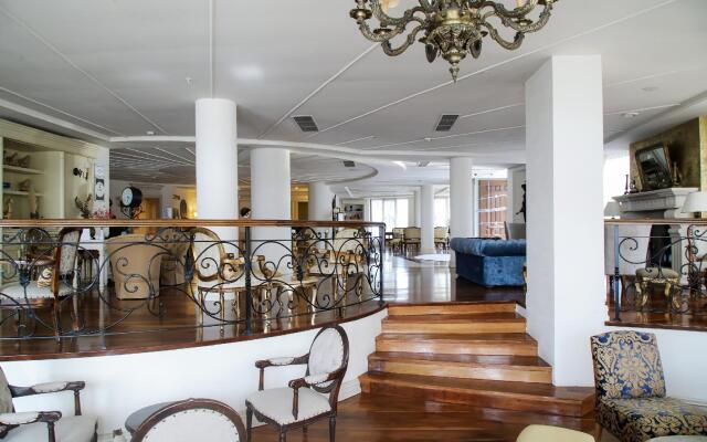 Cocos The Club Solto - Boutique Class