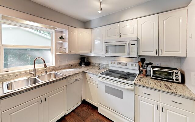 2040 Forest Drive Home