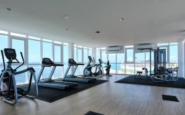 Luxury 2-Bedroom Condo with Ocean and Sunset Views