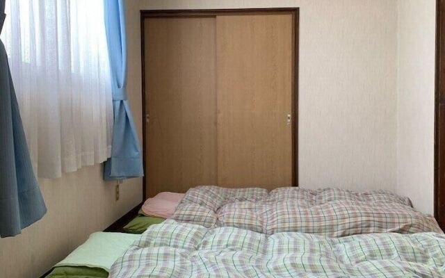 Terrace Tomhouse