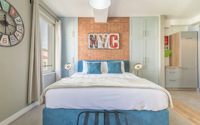 Luxurious Suites Elegance