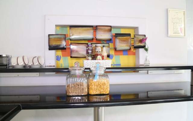 Roba Monakedi Guest Lodge