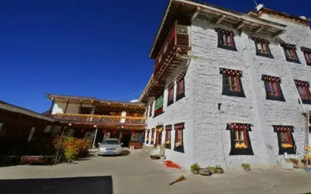 Danba Gezuo Boutique Homestay