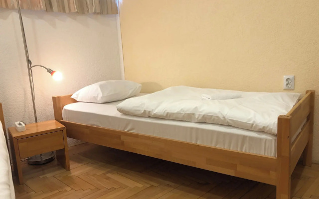 Pigeon Square Rooms