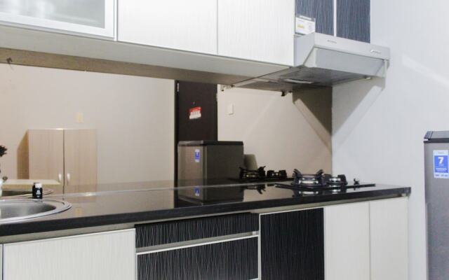 Fresh And Bright Studio Room At Nifarro Park Apartment