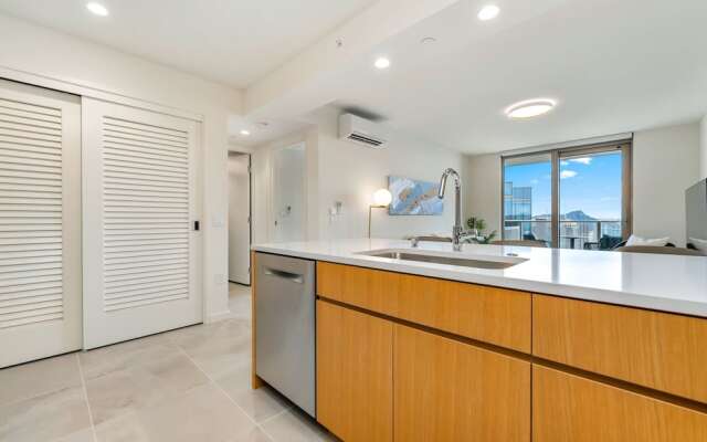 Sky Ala Moana 4005 1 Bedroom Condo by RedAwning