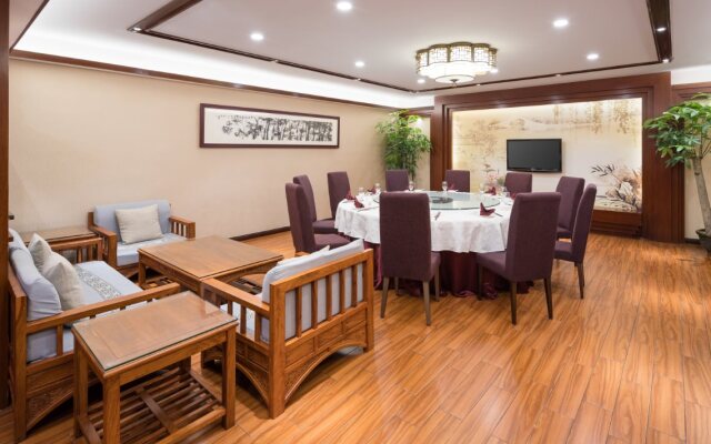 Baoyue Hotel
