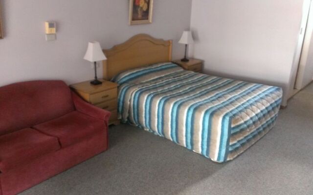 Acacia Rose Motor Inn