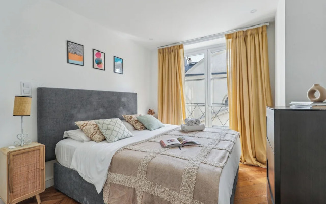 Chic 1BR Near Louvre & Musee d Orsay