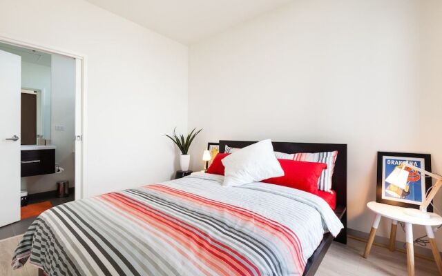 LENA, 2BDR Southbank Apartment