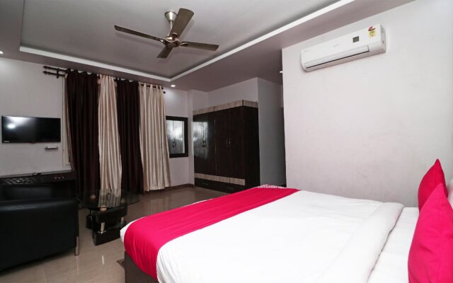 OYO 4635 Sheetal Hotel