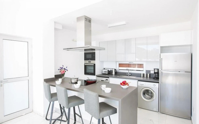 Villa Nina AQ Ol18