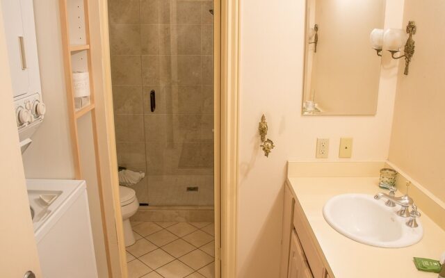 Atelier 1107 - 2 Br Condo