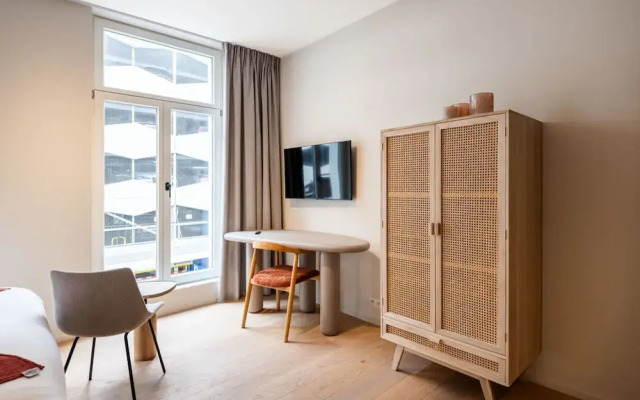 Stylishly Renovated Studio in Ghent s Lively Center