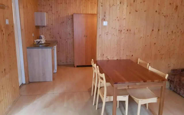 O.W. Krakus II - Domki i Pokoje