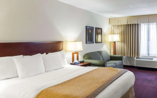 Clarion Hotel Somerset - New Brunswick