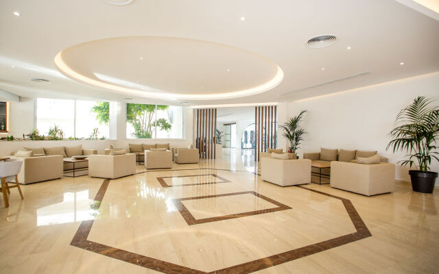 Hotel Niriides Beach