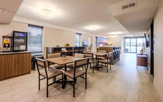 Clarion Pointe Winston – Salem Downtown