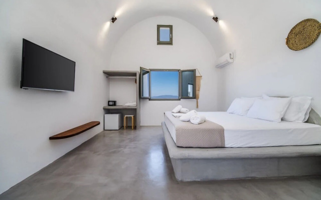 Amethyst Luxury Suites - Oia Junior Suite