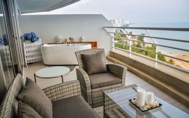 Sandy Beach Condo 15E