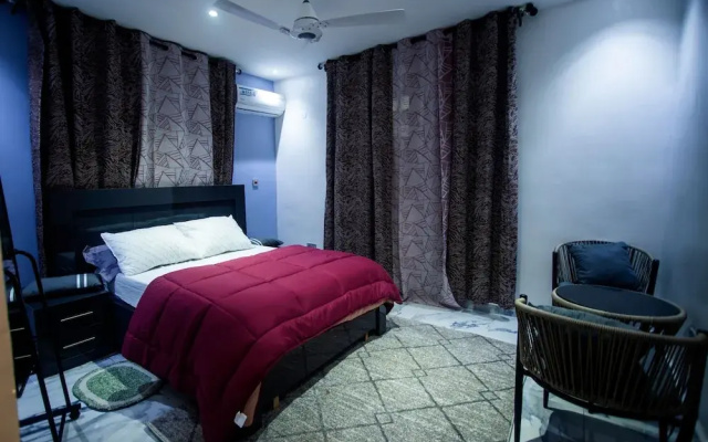 Luxury two Bedroom, Fully Furnished, Wifi and tv