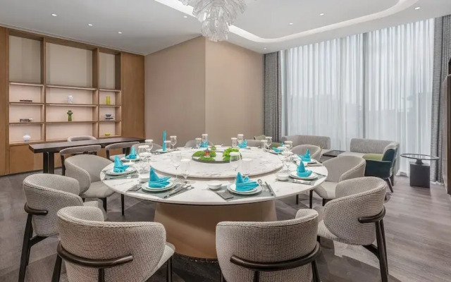 Holiday Inn Wuhan Houguan Lake by IHG