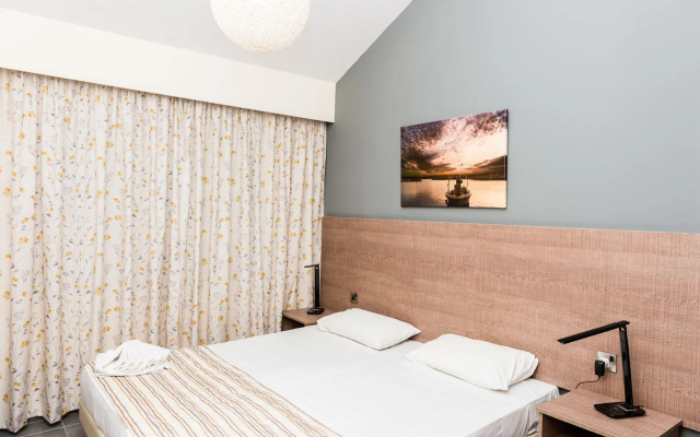 Helios Bay Hotel Apartments