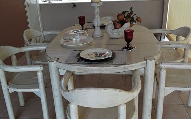 Glyfada's Cosy Apartments