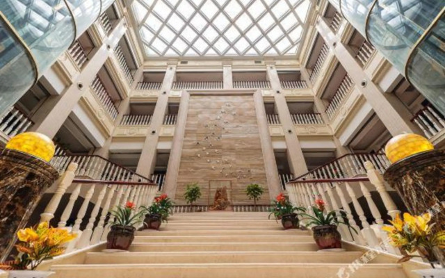 Royal Holiday Hotel (Wuyan Military District Headquarters Branch)