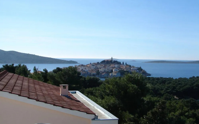 Apartments and Rooms Mirja