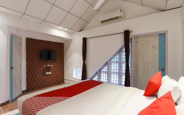 OYO 60626 Dumas Homestays