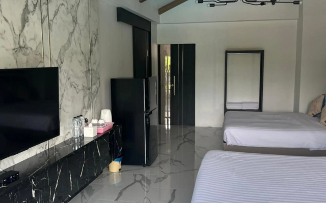 Thipburee Resort