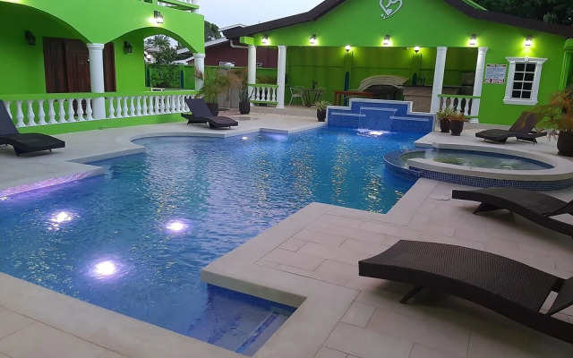PeSheres Inn & Spa