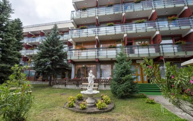 Service 4 You Apartments
