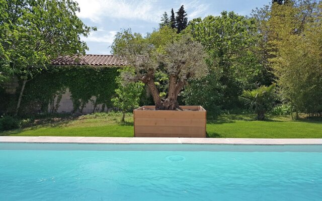 Cozy Villa in Lirac France With Private Pool