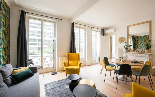2 BR Appartement Near Tour Eiffel & Trocadéro