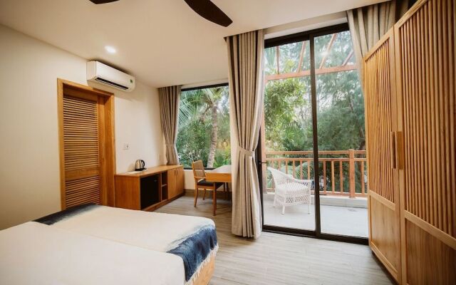 The Watermark Beachside Hotel