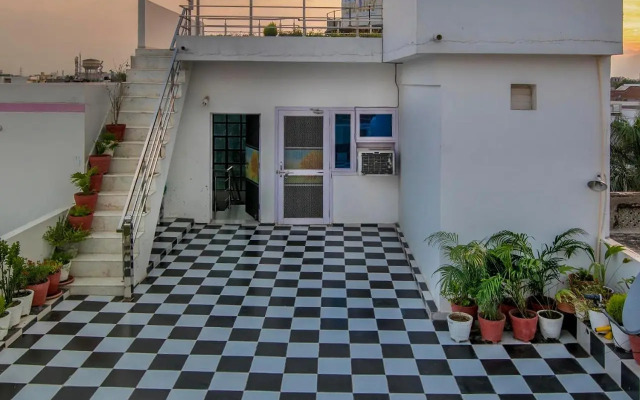 Tuk Tuk Homestay