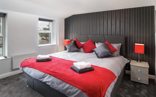 2 Bedrooms Sleeps 6 Near Top Blackpool Attractions