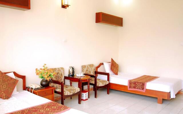 Que Huong Hotel