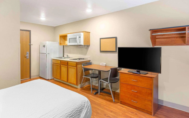 Extended Stay America Select Suites - Wilmington - West